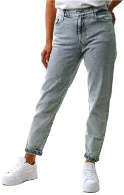 Calvin Klein Denim Light Logo Mom Jean