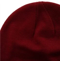 Lyle & Scott Burgandy Beanie -Jack & Jones Store 26557 2