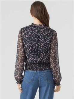 Veromoda Black / Black Milla Regular Fit V-Neck Frilled Cuffs Top -Jack & Jones Store 29041 3