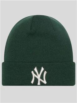 New Era Green New York Yankees League Essential Cuff Knit Beanie
